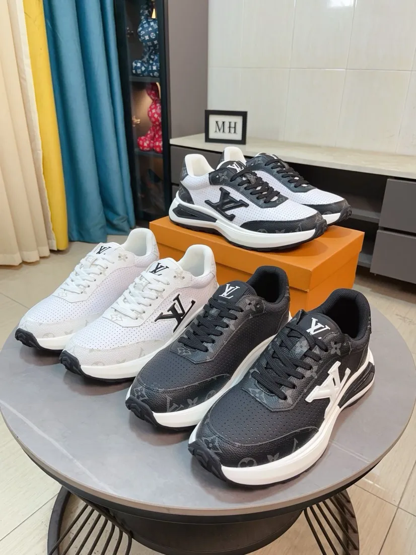Men's shoes💰458🌸🌸【LV】Louis Vuitton🔍Top Purchasing Agency🇮🇹 Lu Street Fashion God's new sports shoes are coming and are on sale at the counter simultaneously. Original factory configuration, original cowhide fabric imported from Italy, high-quality embossed splicing complex process, sports fashionista, imported water-dyed sheepskin lining, sole: Wang Yuan factory specializes in original sole super comfortable, original factory follow-up goods 🔍🔍High quality, you can enter and leave the counter at will, welcome to compare and synchronize with the counter, code number 38-44, 45 customized